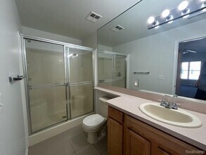 736 Amberly Dr in Waterford Township, MI - Building Photo - Building Photo