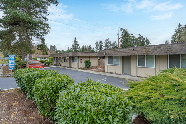 Woodshire Apartments in Tacoma, WA - Building Photo - Building Photo