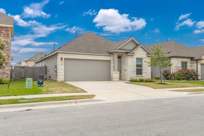 909 Durness Dr in Pflugerville, TX - Building Photo - Building Photo
