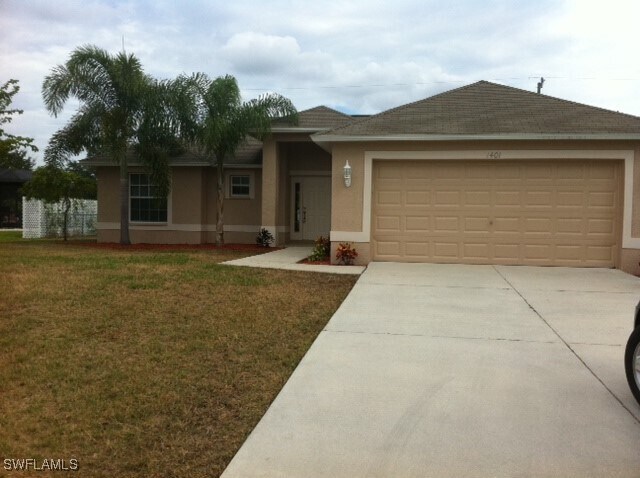 1401 SW 1st Pl in Cape Coral, FL - Building Photo