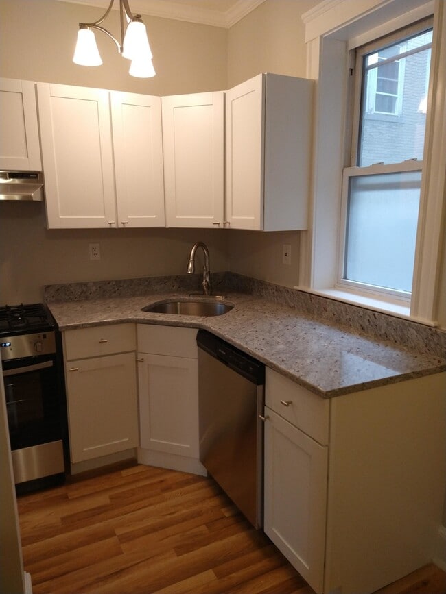 1185 Commonwealth Ave, Unit 11