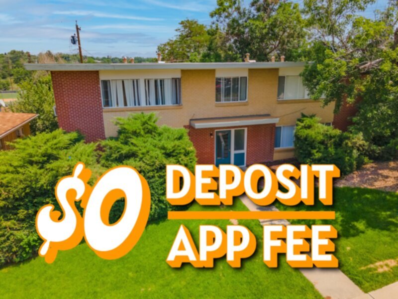 5586 S Grant St in Littleton, CO - Building Photo