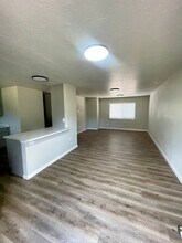 1011 De La Vista Ln in Colorado Springs, CO - Building Photo - Building Photo