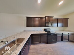 105 Pettigrew Ct in Jarrell, TX - Building Photo - Building Photo