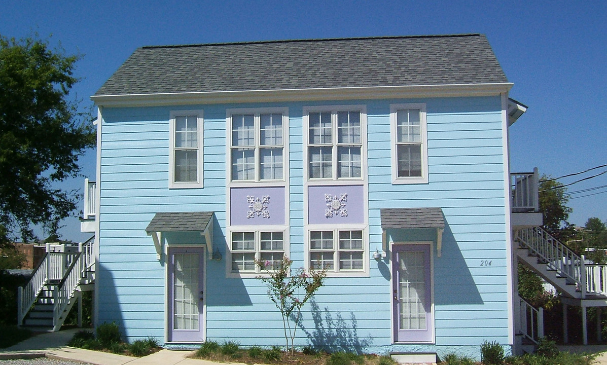 Hogan Place Apartments in Starkville, MS - Building Photo