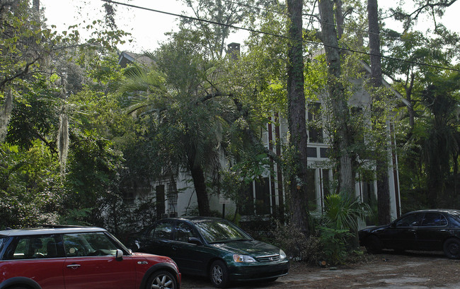 511 NW 15th St in Gainesville, FL - Foto de edificio - Building Photo