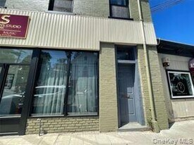 224 E Main St in Port Jefferson, NY - Building Photo