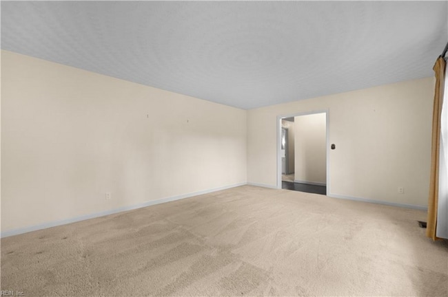 2313 Lloyd Dr in Chesapeake, VA - Building Photo - Building Photo