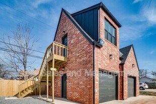 911 NE 16th St in Oklahoma City, OK - Building Photo