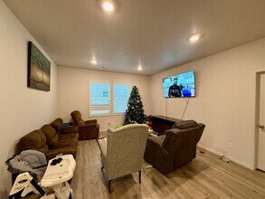 3220 E Harding Ave in Mead, WA - Building Photo - Building Photo