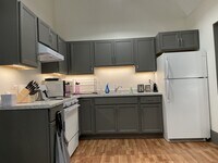 400 Main St E photo'