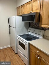 1010 S 11th St in Philadelphia, PA - Building Photo - Building Photo