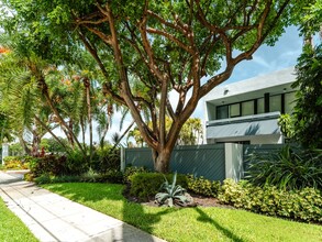 Brickell Woods in Miami, FL - Building Photo - Building Photo