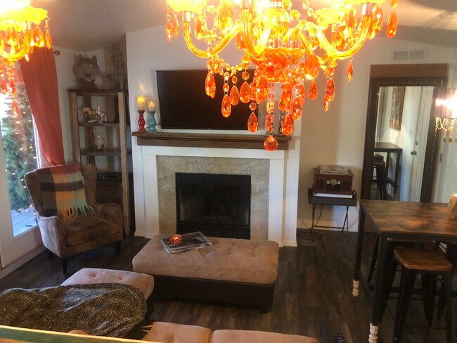 266 Fireside St in Pagosa Springs, CO - Foto de edificio - Building Photo