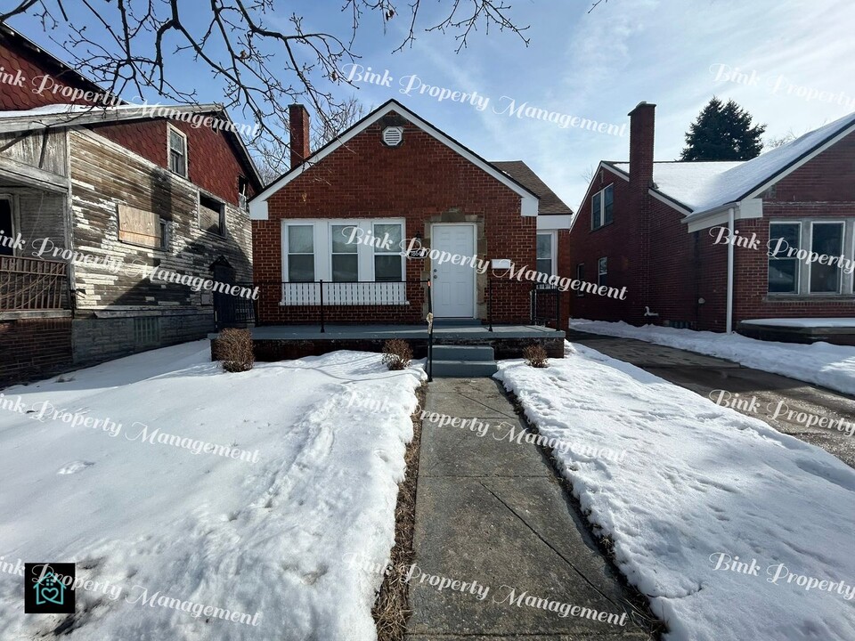 18646 Dwyer St in Detroit, MI - Foto de edificio