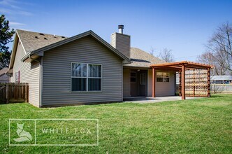 5990 Fox Trace Ct in Dayton, OH - Building Photo - Building Photo