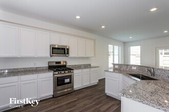 9011 Willow Rdg Ct in Baytown, TX - Foto de edificio - Building Photo