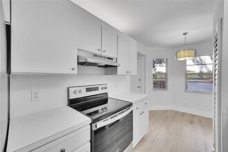 1200 SW 124th Ter, Unit 207q in Pembroke Pines, FL - Building Photo - Building Photo
