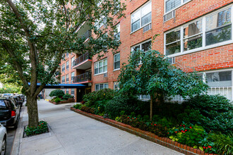 Claiborne House in New York, NY - Building Photo - Building Photo