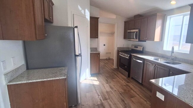 property at 543 N Lamb Blvd