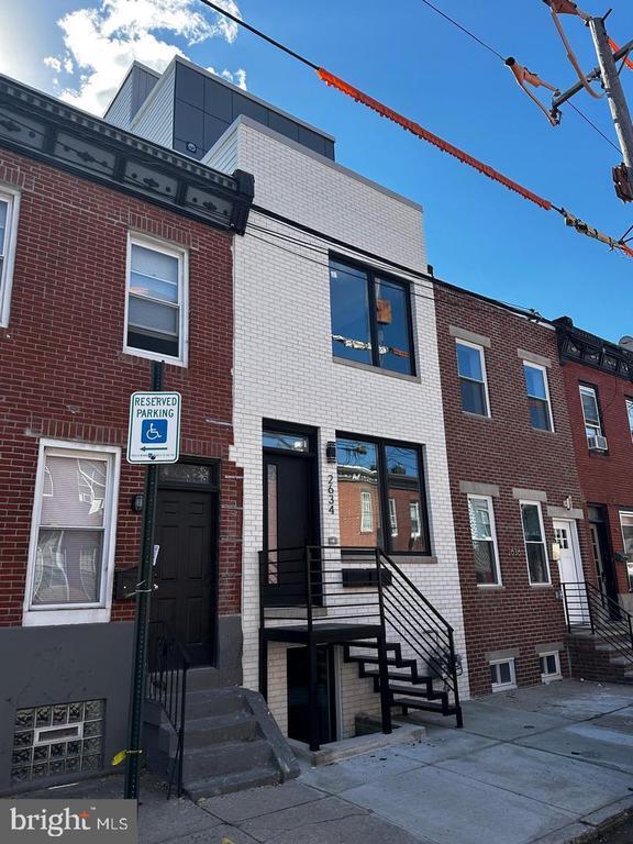 2634 Oakford St in Philadelphia, PA - Building Photo - Building Photo