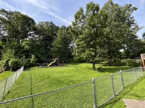 2725 Shropshire Blvd in Powell, TN - Building Photo - Building Photo
