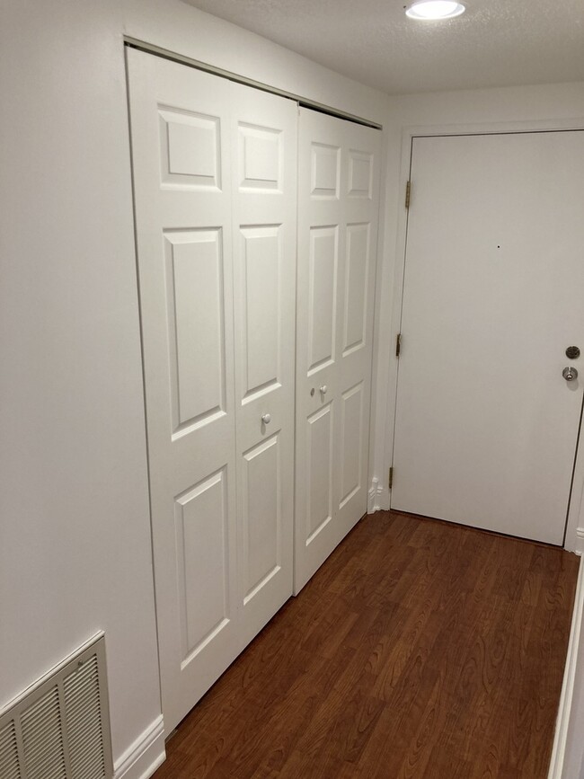 12900 W Heiden Cir in Lake Bluff, IL - Building Photo - Building Photo