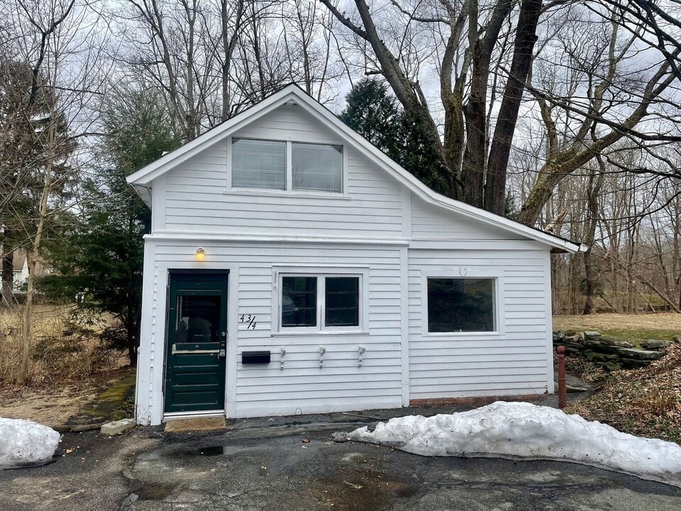 4-4 Elm Ave in Norwich, CT - Building Photo