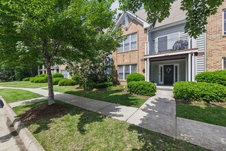 985 Hollymeade Cir in Newport News, VA - Building Photo - Building Photo