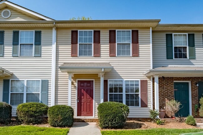 5814 Battery Dr in Greensboro, NC - Building Photo - Building Photo