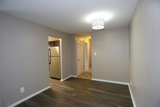 Gatewater Apartments in Glen Burnie, MD - Foto de edificio - Interior Photo
