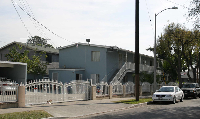 5518 Everett Ave in Maywood, CA - Foto de edificio - Building Photo