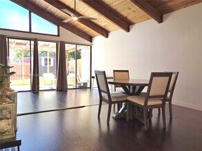 6151 NW 33rd Way in Fort Lauderdale, FL - Building Photo - Building Photo