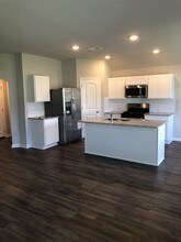 10552 Tumbleweed Dr in Denham Springs, LA - Building Photo - Building Photo
