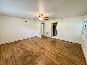 203 Adams St in Westminster, SC - Building Photo - Building Photo