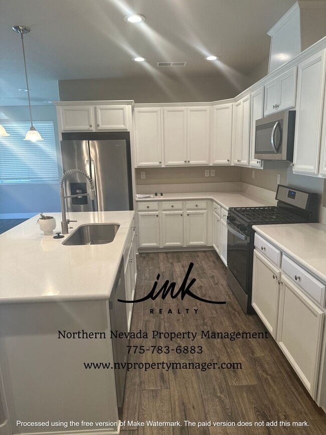 1218 W Cottage Loop in Gardnerville, NV - Building Photo - Building Photo