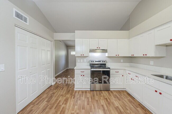 property at 875 S Nebraska St
