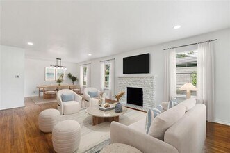 2136 Van Cleave Dr in Dallas, TX - Building Photo - Building Photo
