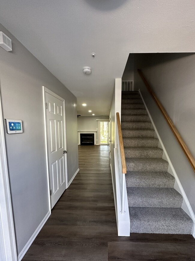 1523 Ashburnham Dr in Crofton, MD - Building Photo - Building Photo