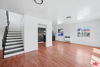 5605 Compton Ave in Los Angeles, CA - Building Photo - Building Photo