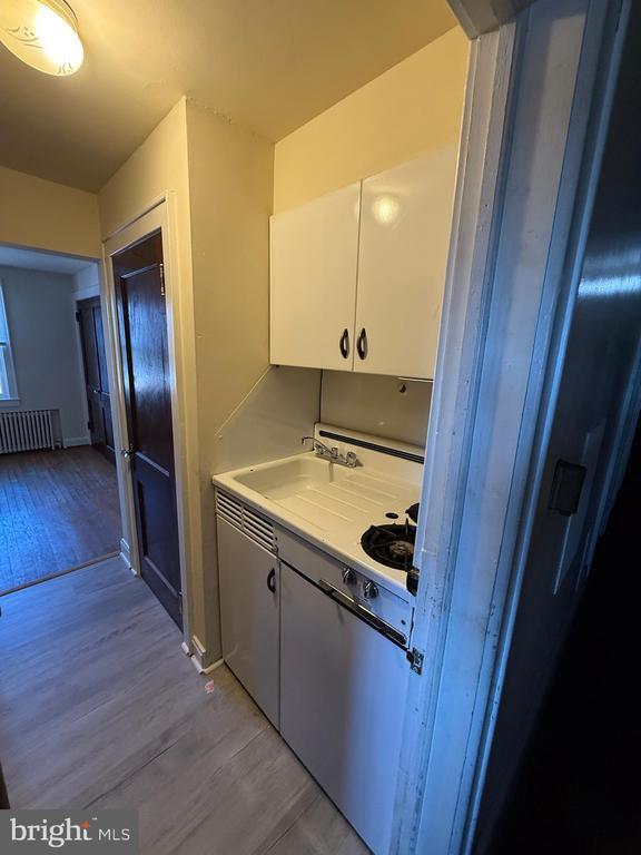 property at 152 W Main St