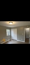 1735 Rocky Ridge Dr NW, Unit B in Conyers, GA - Foto de edificio - Building Photo