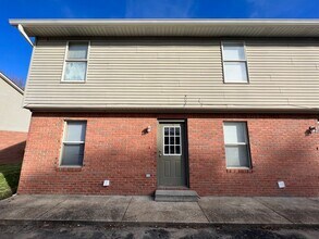 427 Mt Pelia Rd in Martin, TN - Building Photo - Building Photo