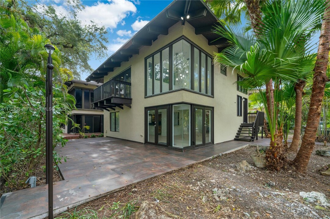 6500 SW 54th Ln in Miami, FL - Building Photo