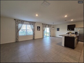5977 Briar Rose Wy in Sarasota, FL - Building Photo - Building Photo