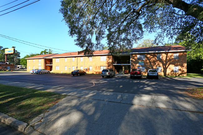 Lipona Villas in Tallahassee, FL - Foto de edificio - Building Photo