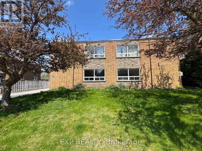 6049 Culp St in Niagara Falls, ON - Foto de edificio - Building Photo