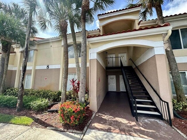 property at 815 Boynton Beach Blvd