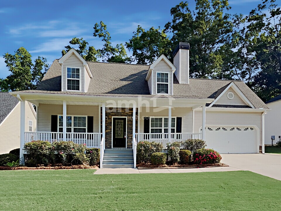 122 Jake Taylor Dr in Acworth, GA - Building Photo