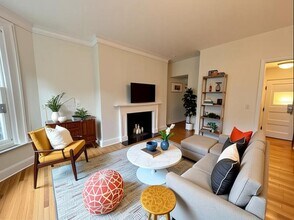 206 Commonwealth Ave in Boston, MA - Building Photo - Building Photo